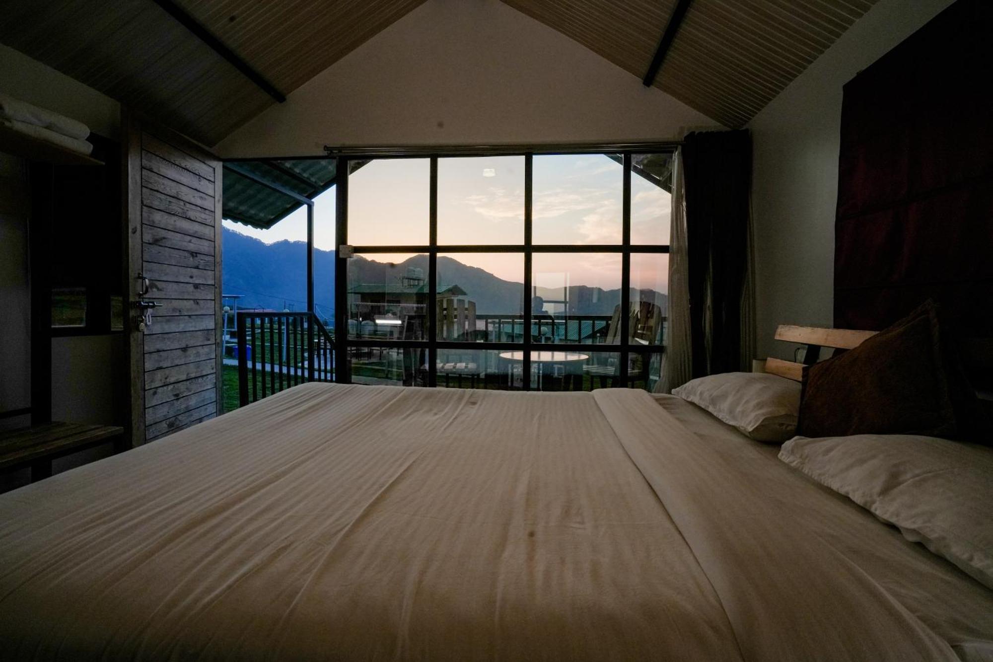 The Hillside Cottages Kanatal Luaran gambar